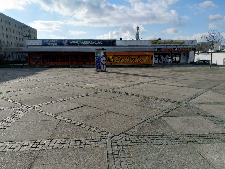 Perspektive für den „namenlosen“ Platz in Hellersdorf