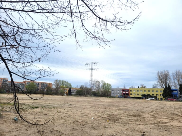 Zum Schulneubau am Naumburger Ring