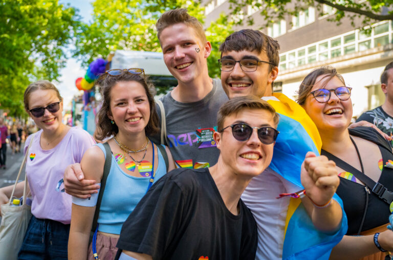 Endlich weitere Schritte unternehmen – das Regenbogenzentrum vorantreiben