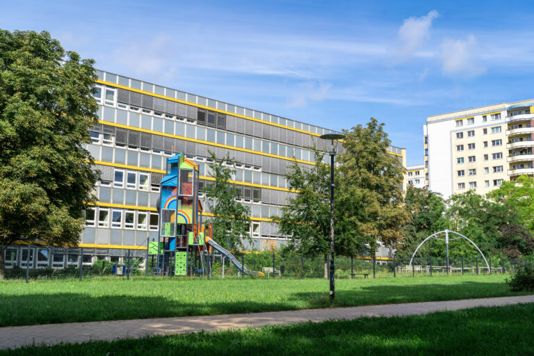Bedarfsermittlung von Schulplätzen für autistische Kinder – Kleinklassen Autismus in Marzahn-Hellersdorf ermöglichen