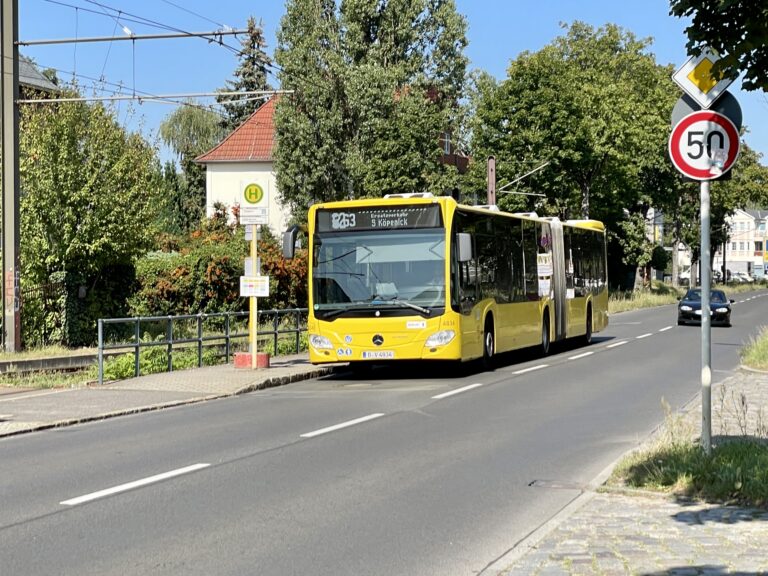 Tempo 30 vor den Tram-Ersatzhaltestellen in Mahlsdorf!