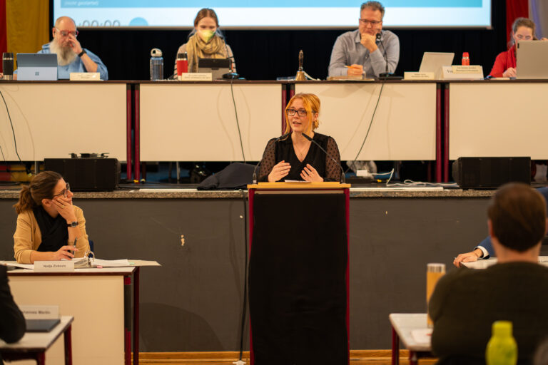 Zum Aktionstag gegen Gewalt an Frauen – Bündnisgrüne mit wichtigen Initiativen in der November BVV