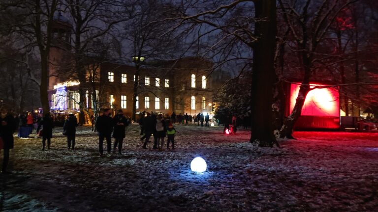 Weihnachtsmarkt im Schlosspark Biesdorf und andere Bezirksfeste 2024 wieder stattfinden lassen