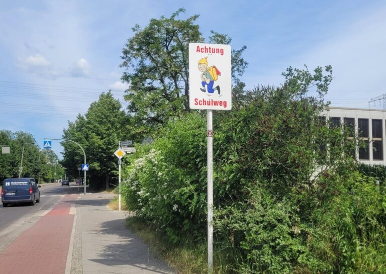 Schulstadtrat Bley muss Verantwortung übernehmen: 36. Grundschule am Naumburger Ring noch immer nicht vollständig nutzbar