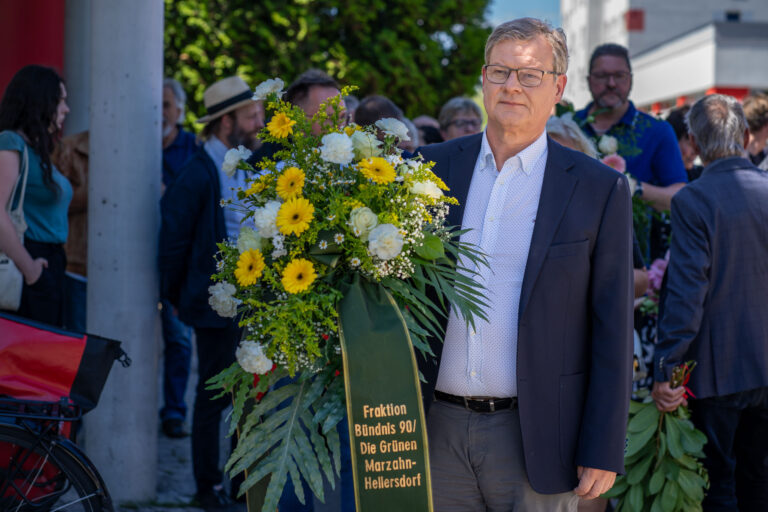 Gedenkveranstaltung für Sinti und Roma am Zwangslager Marzahn