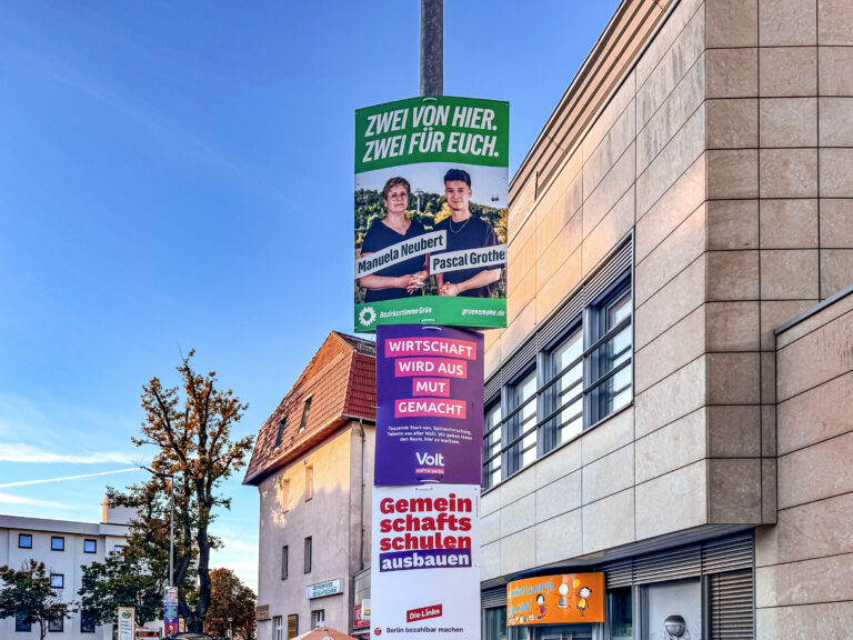 Wir verurteilen zerstörte Wahlplakate und Angriffe in Marzahn-Hellersdorf